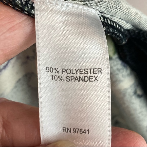 J Jill Size XS Velvet Velour Black/Red/Pink/Green Polyester/Spandex Floral Top - Picture 9 of 11